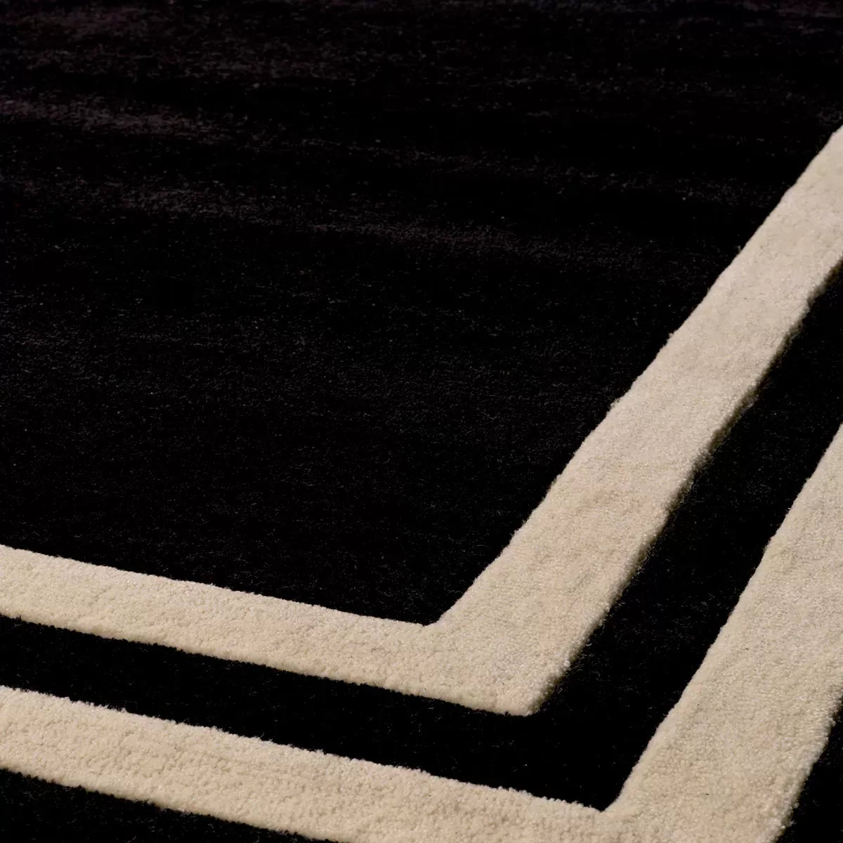 Celeste Black & Off White Rug